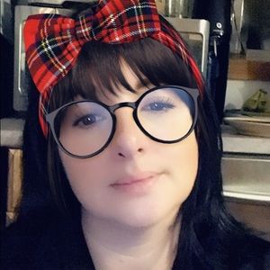 Meet your Posher, Alicia